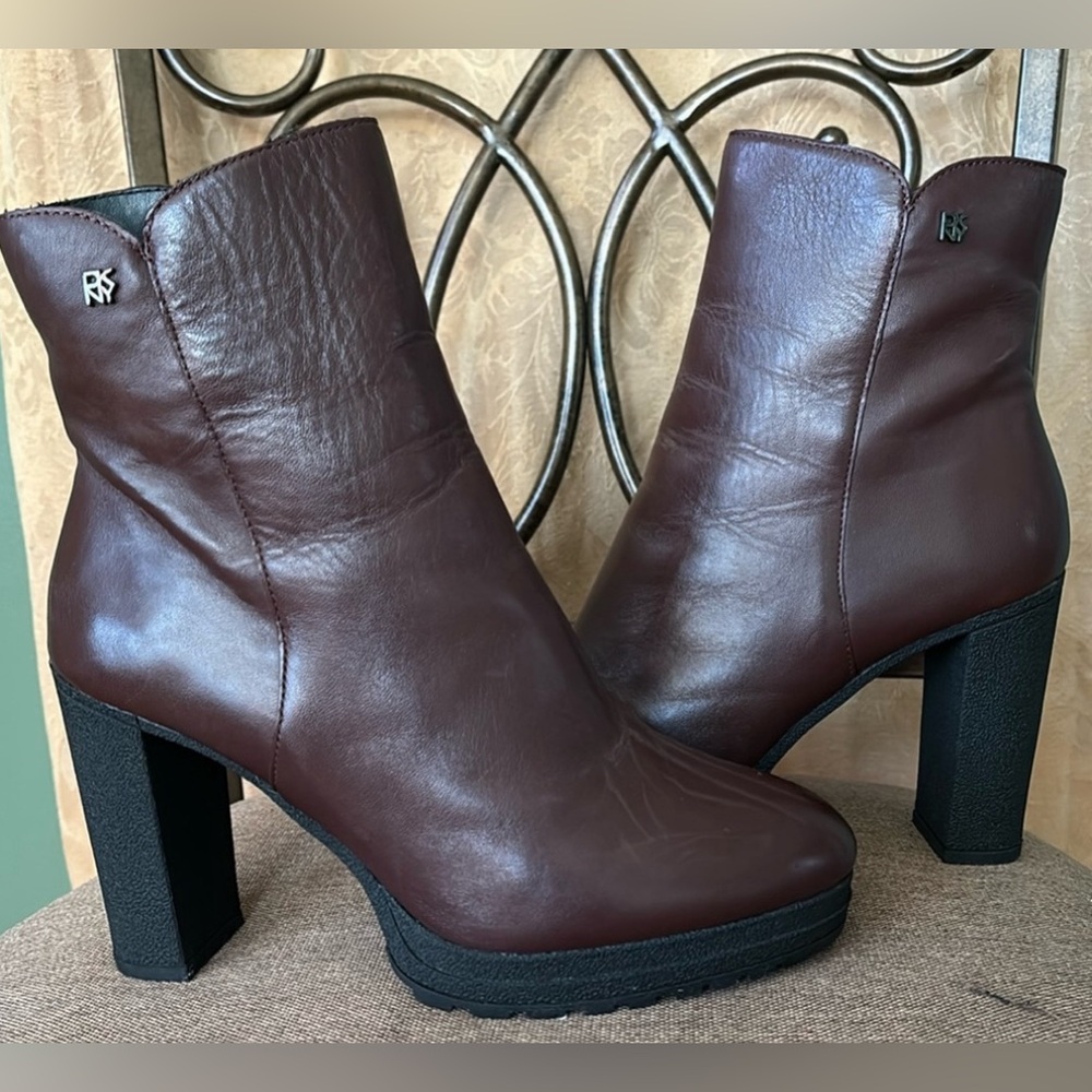 DKNY Women's dark brown Leather Block Heel Ankle Booties